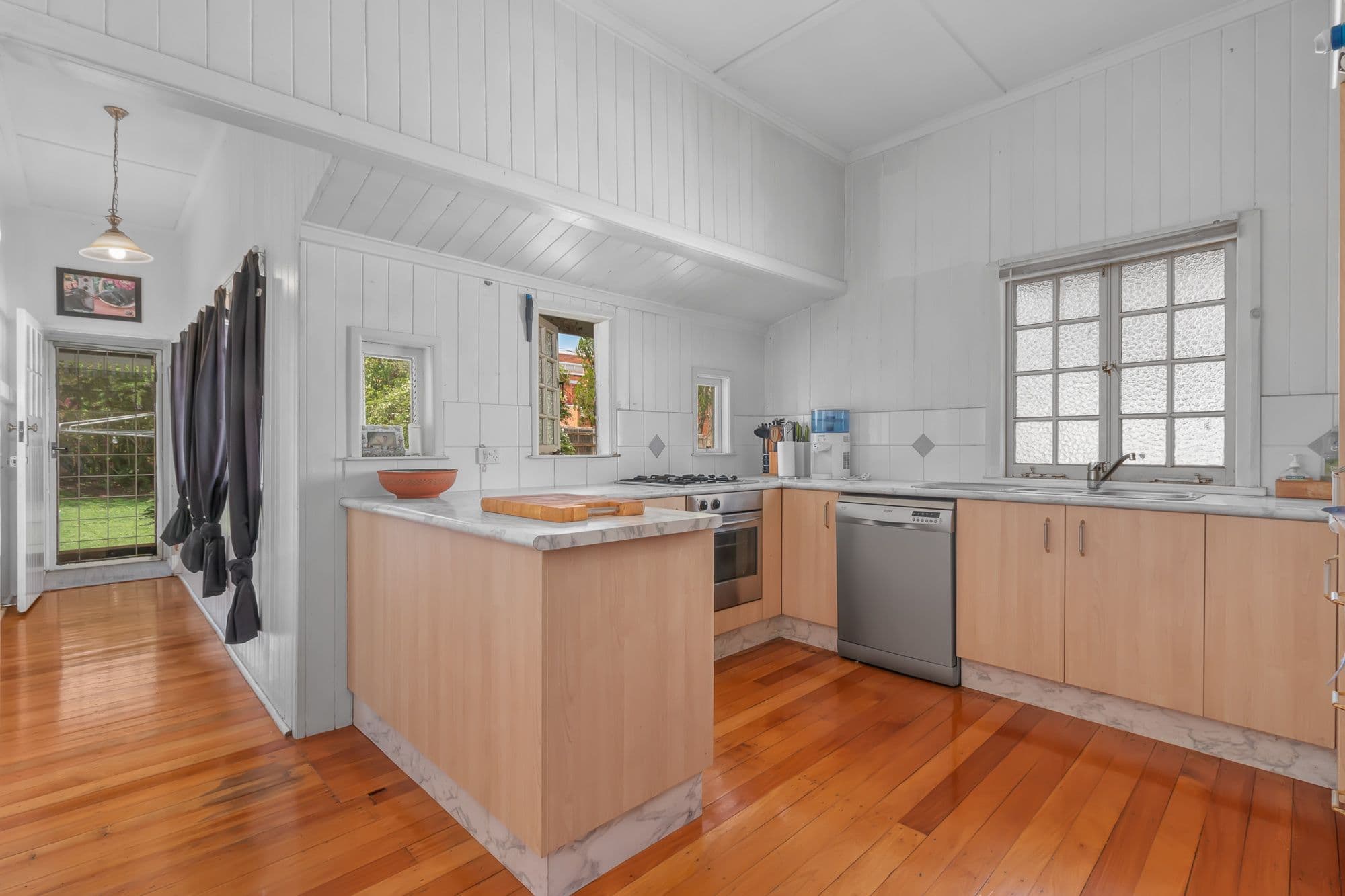 15 Edinburgh Castle Road, Kedron QLD 4031, Kedron - Thumbnail 4
