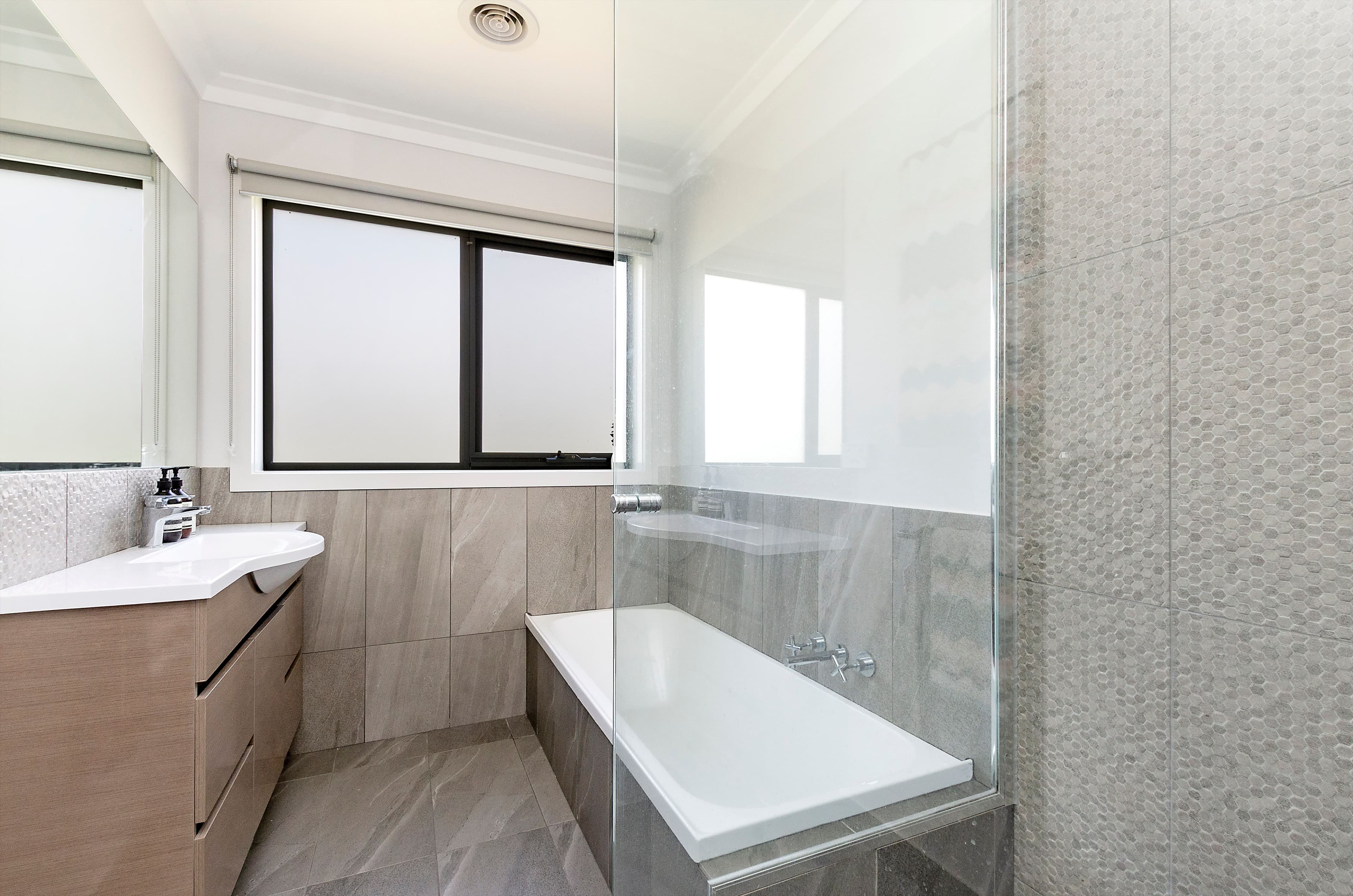 10 Battarbee Street, Warrnambool VIC 3280, Warrnambool - Thumbnail 5
