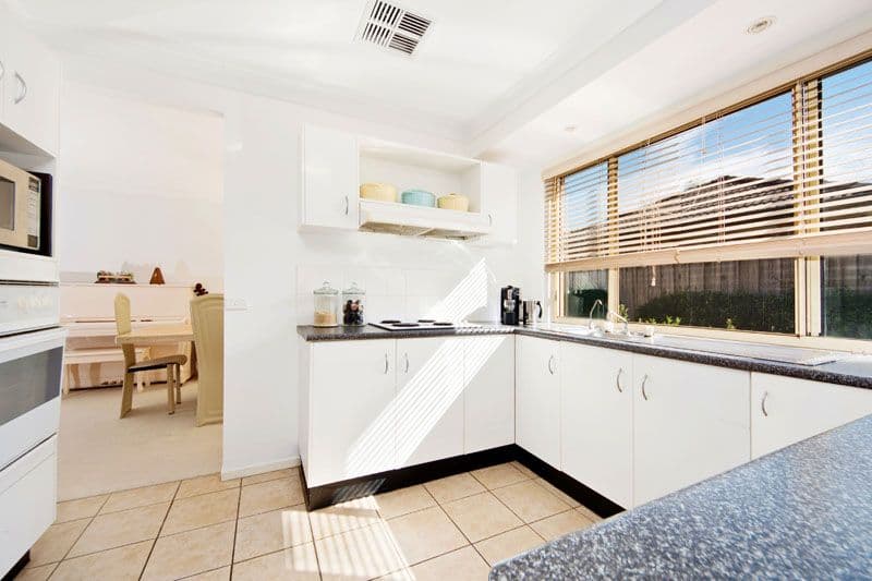 15 Poinciana Row, MENAI NSW 2234, Menai - Thumbnail 5