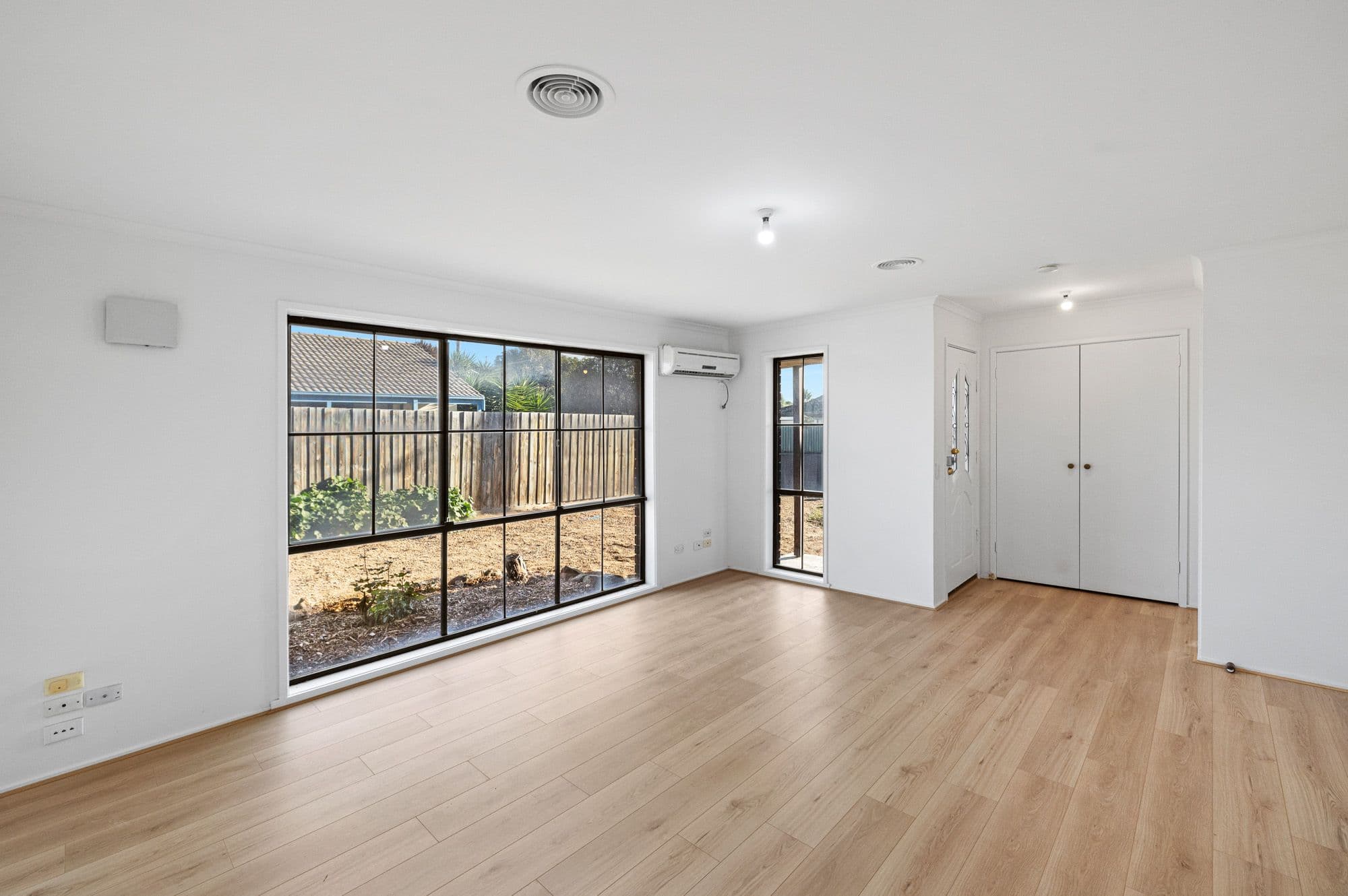 32 Kimberley Road, Werribee VIC 3030, Werribee - Thumbnail 3