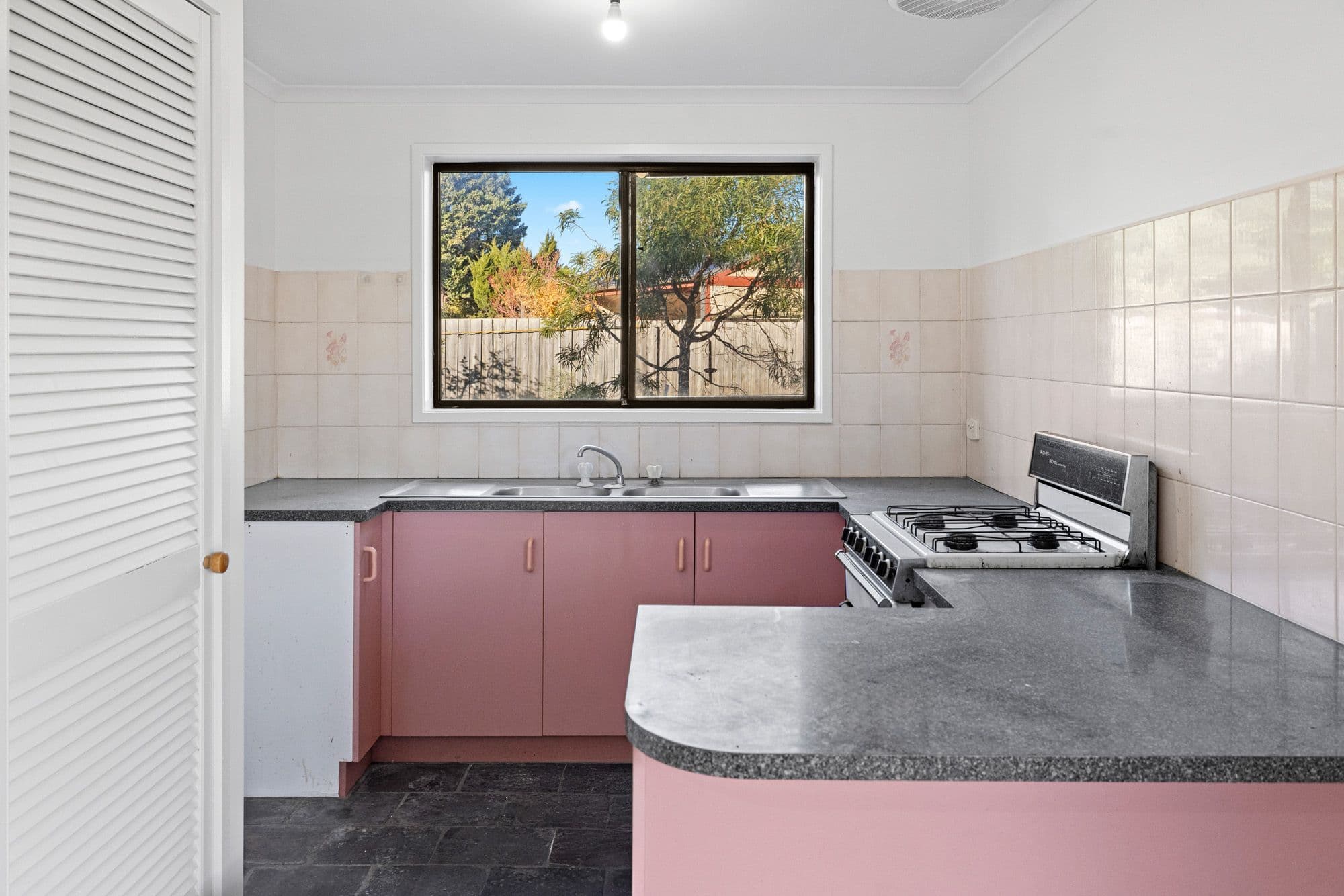 32 Kimberley Road, Werribee VIC 3030, Werribee - Thumbnail 4