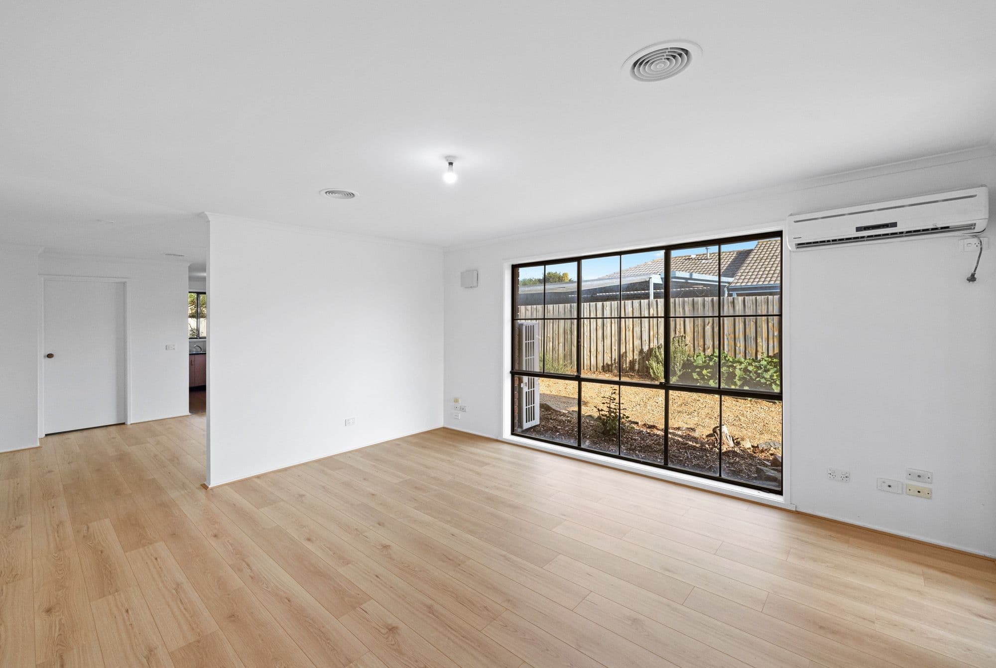 32 Kimberley Road, Werribee VIC 3030, Werribee - Thumbnail 6