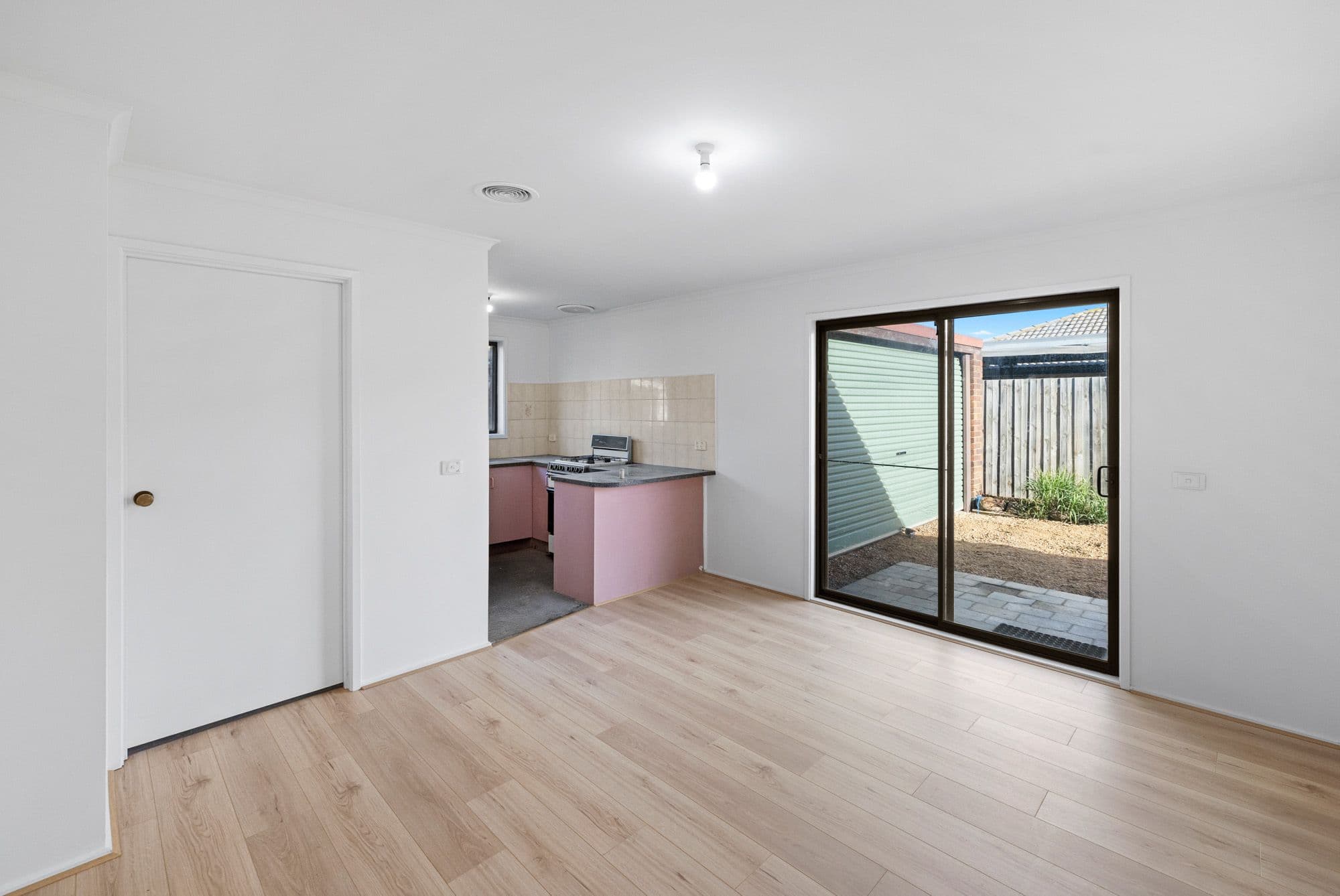 32 Kimberley Road, Werribee VIC 3030, Werribee - Thumbnail 7