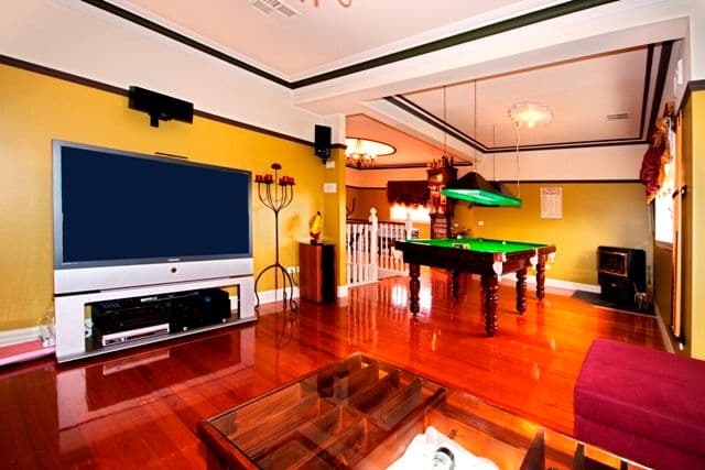 10 Churchill Avenue, RESERVOIR VIC 3073, Reservoir - Thumbnail 2