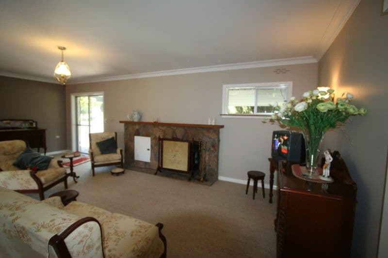124 East Street, TENTERFIELD NSW 2372, Tenterfield - Thumbnail 6