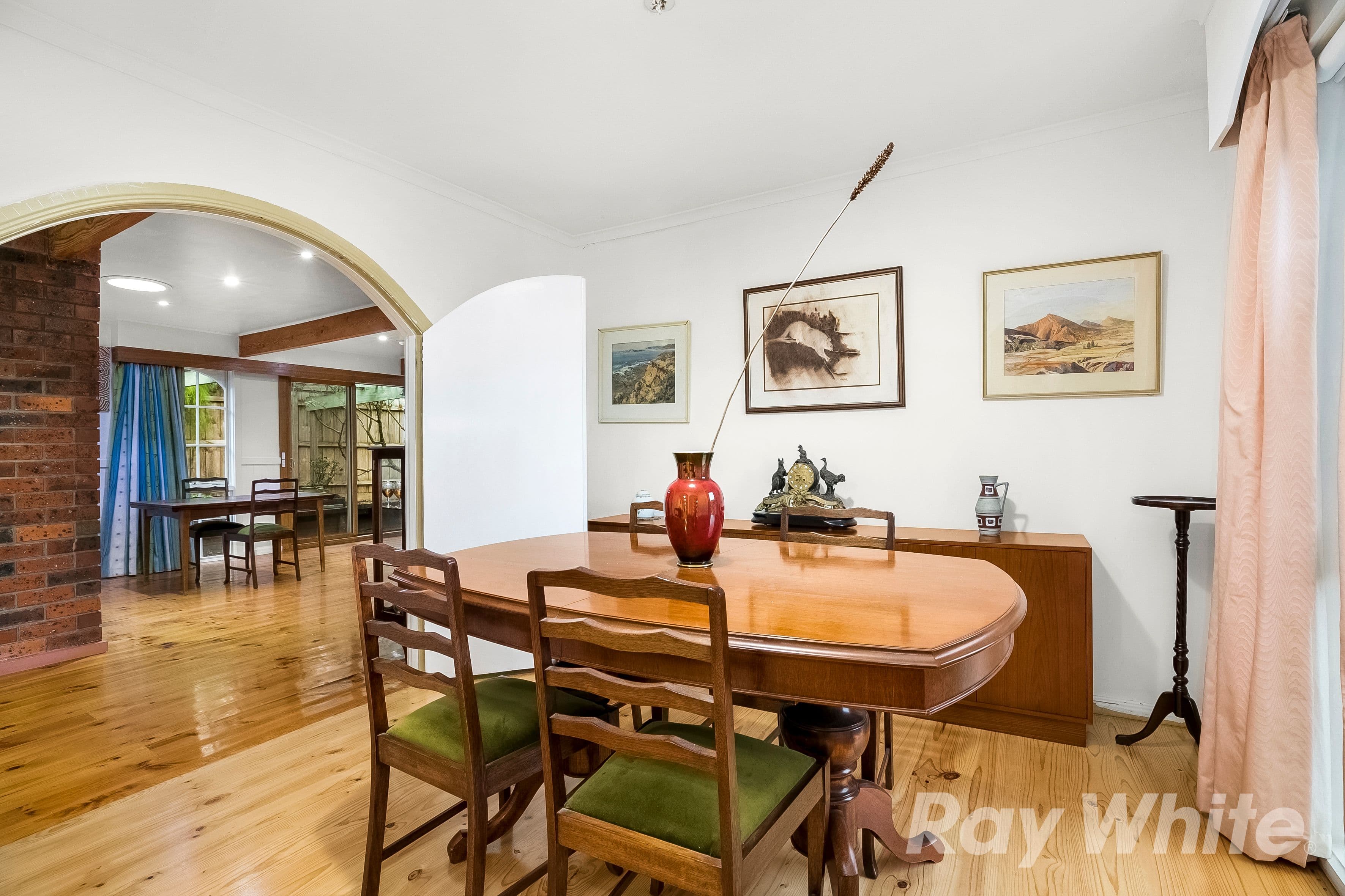 2 Bunker Crescent, Glen Waverley VIC 3150, Glen Waverley - Thumbnail 5