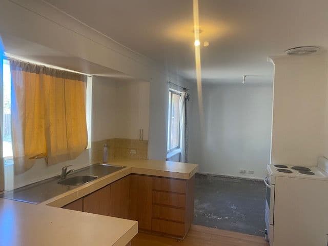 53 Tewson Road, Camillo WA 6111, Camillo - Thumbnail 4