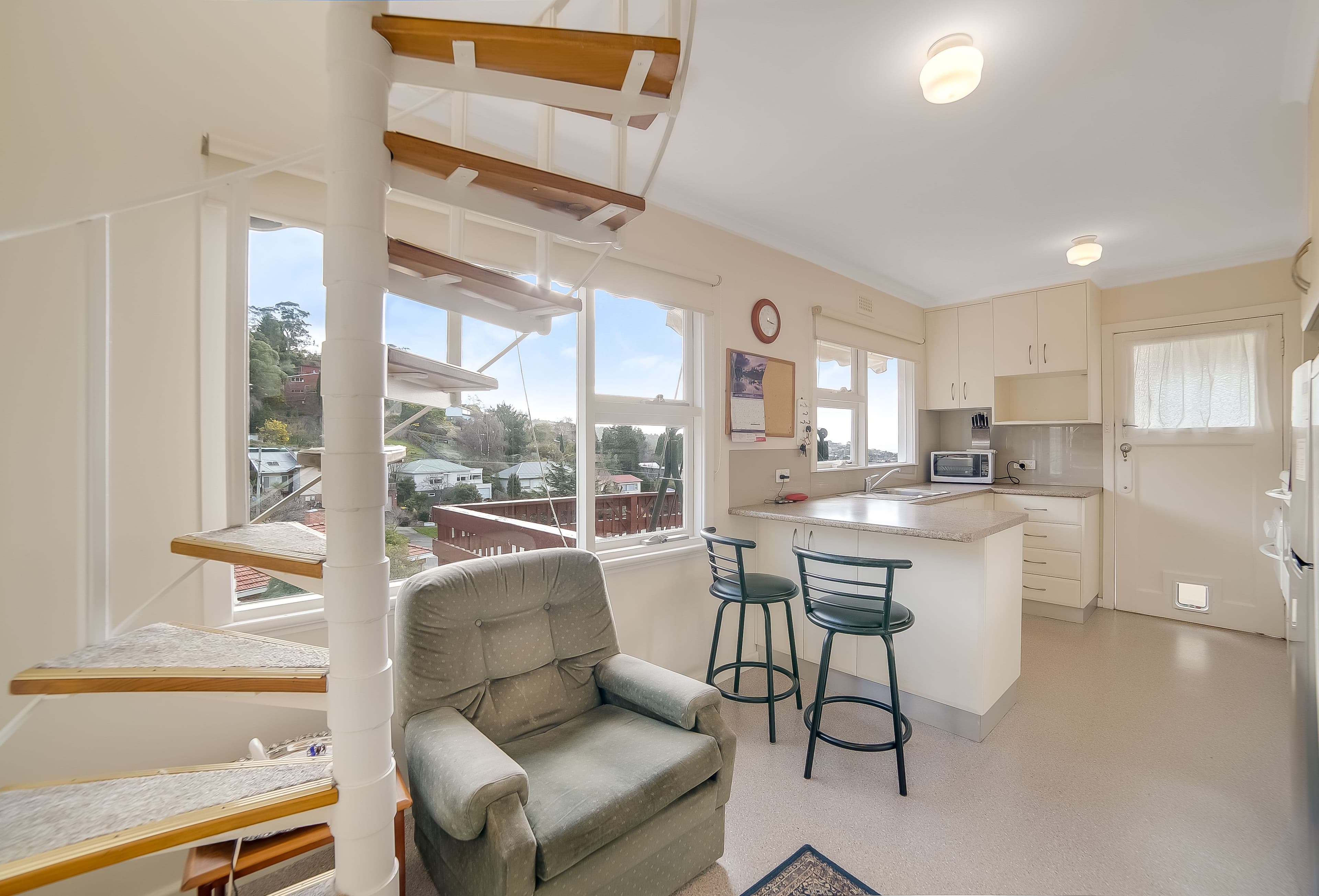 27 Ogilvie Street, Mount Stuart TAS 7000, Mount Stuart - Thumbnail 6