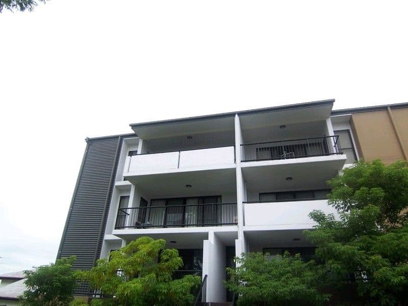 1884 Logan Road, UPPER MOUNT GRAVATT QLD 4122, Upper Mount Gravatt - Thumbnail 2