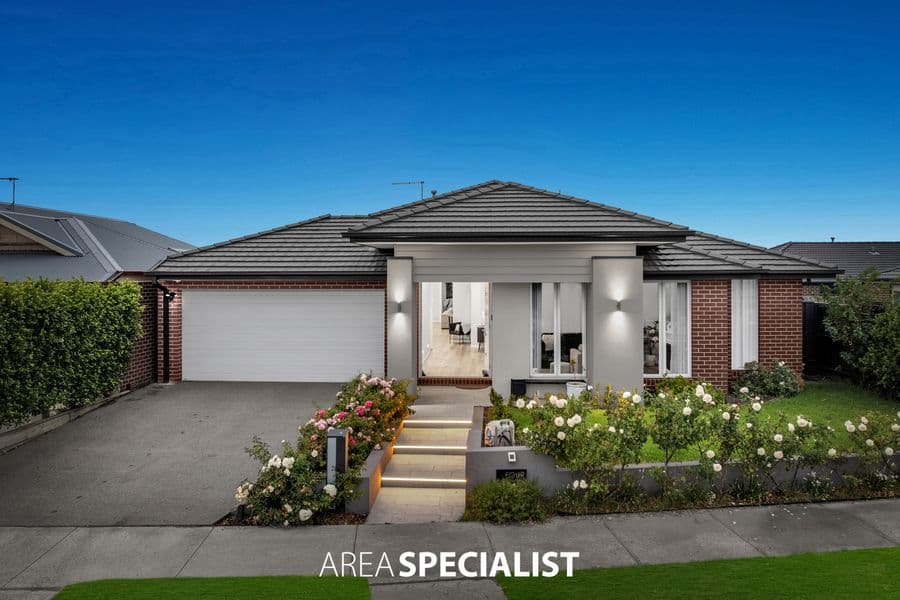 4 Thoroughbred Drive, Clyde North, VIC 3978, Clyde North - Image 1
