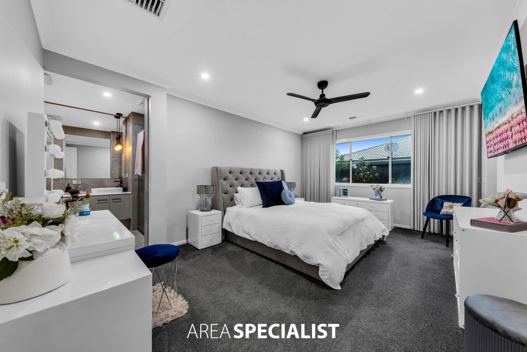 4 Thoroughbred Drive, Clyde North, VIC 3978, Clyde North - Thumbnail 3