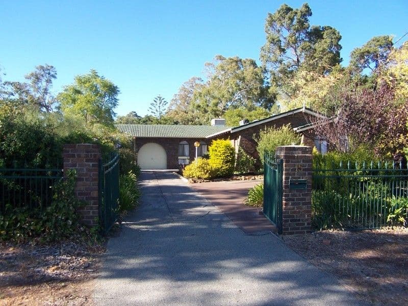 15 Sampson Road, KALAMUNDA WA 6076, Kalamunda - Image 1