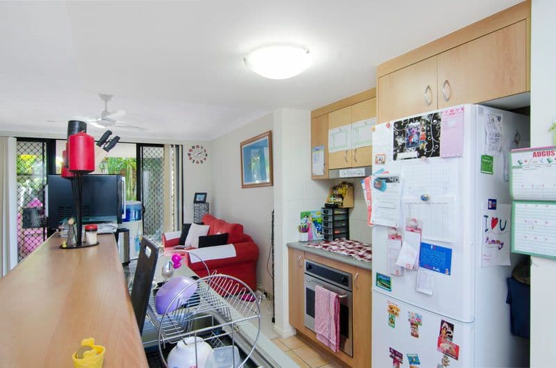 4 Mawarra Street, PALM BEACH QLD 4221, Palm Beach - Thumbnail 7