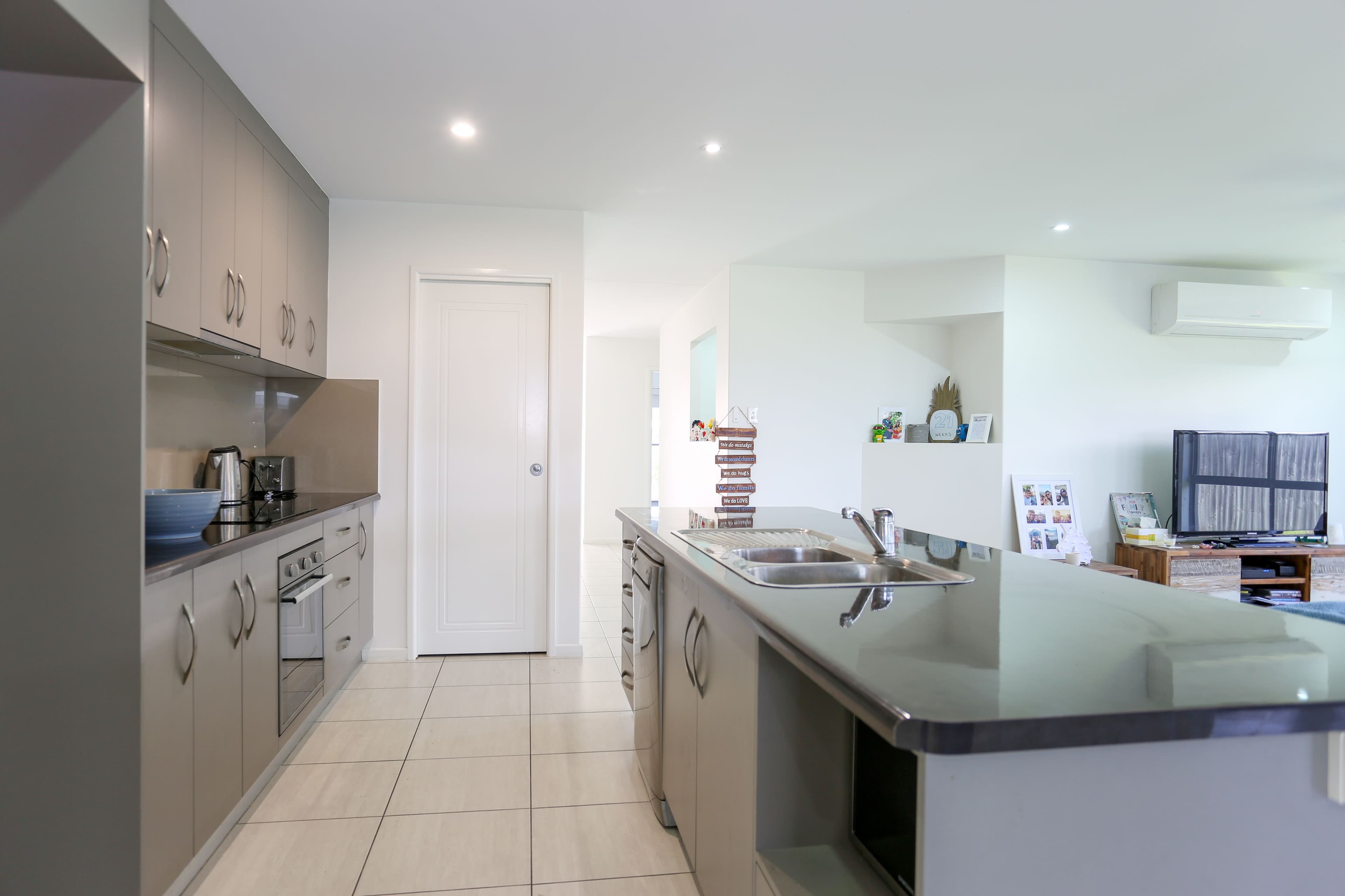 77 Sackville Street, Montmorency, Montmorency - Thumbnail 2