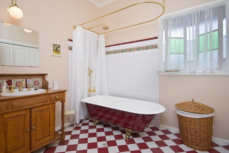 32 Coronation Street, BARDON QLD 4065, Bardon - Thumbnail 4