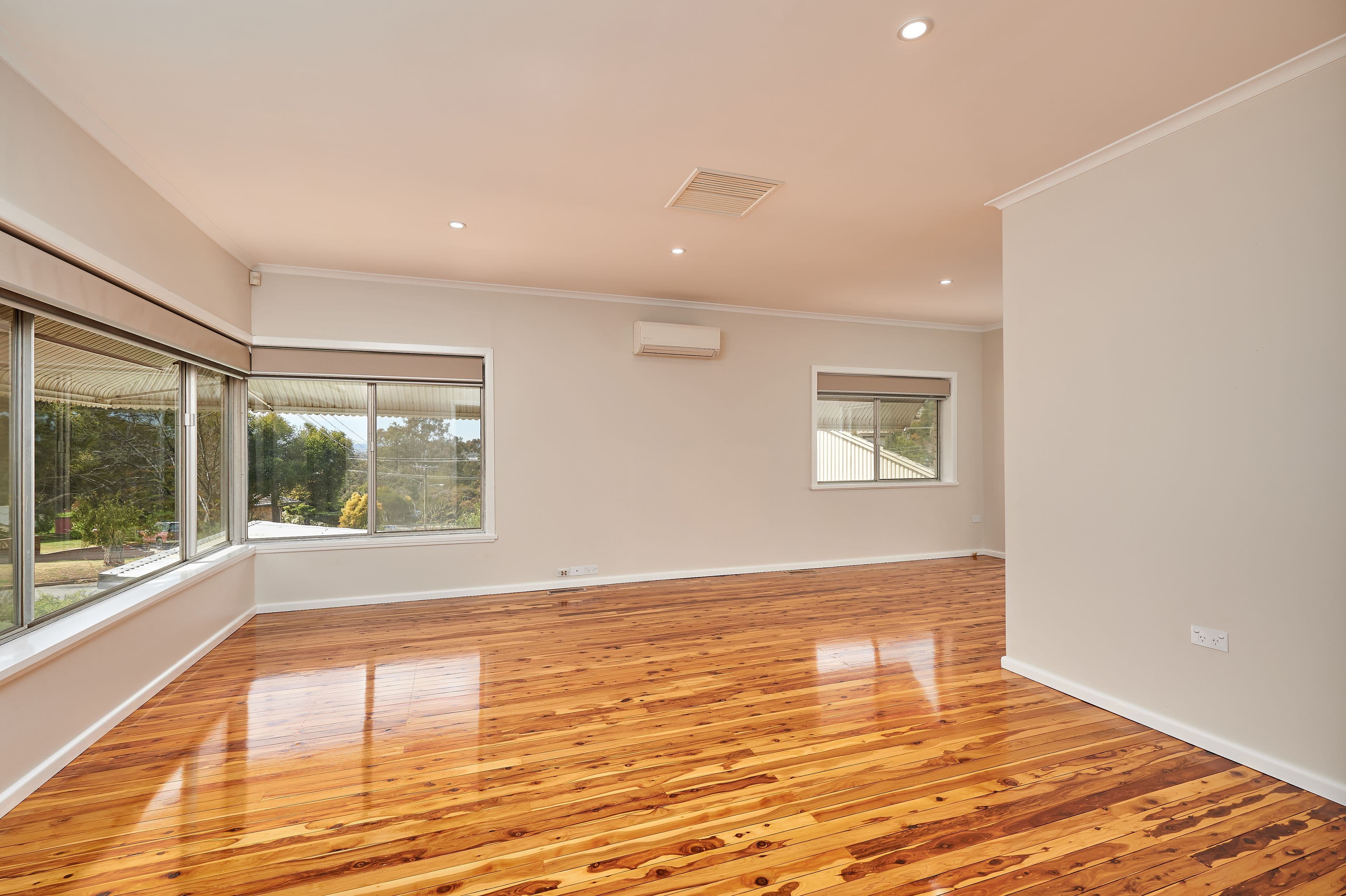 12 Warrawong Street, Kooringal - Thumbnail 2