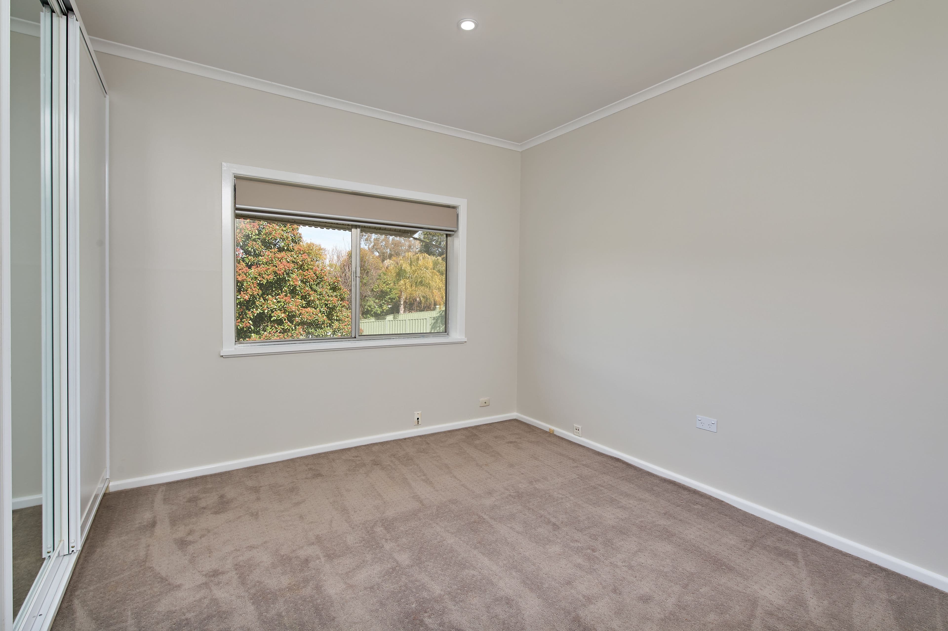 12 Warrawong Street, Kooringal - Thumbnail 7