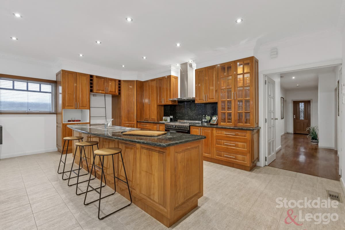 192 Hilton Street, GLENROY VIC 3046, Glenroy - Thumbnail 3
