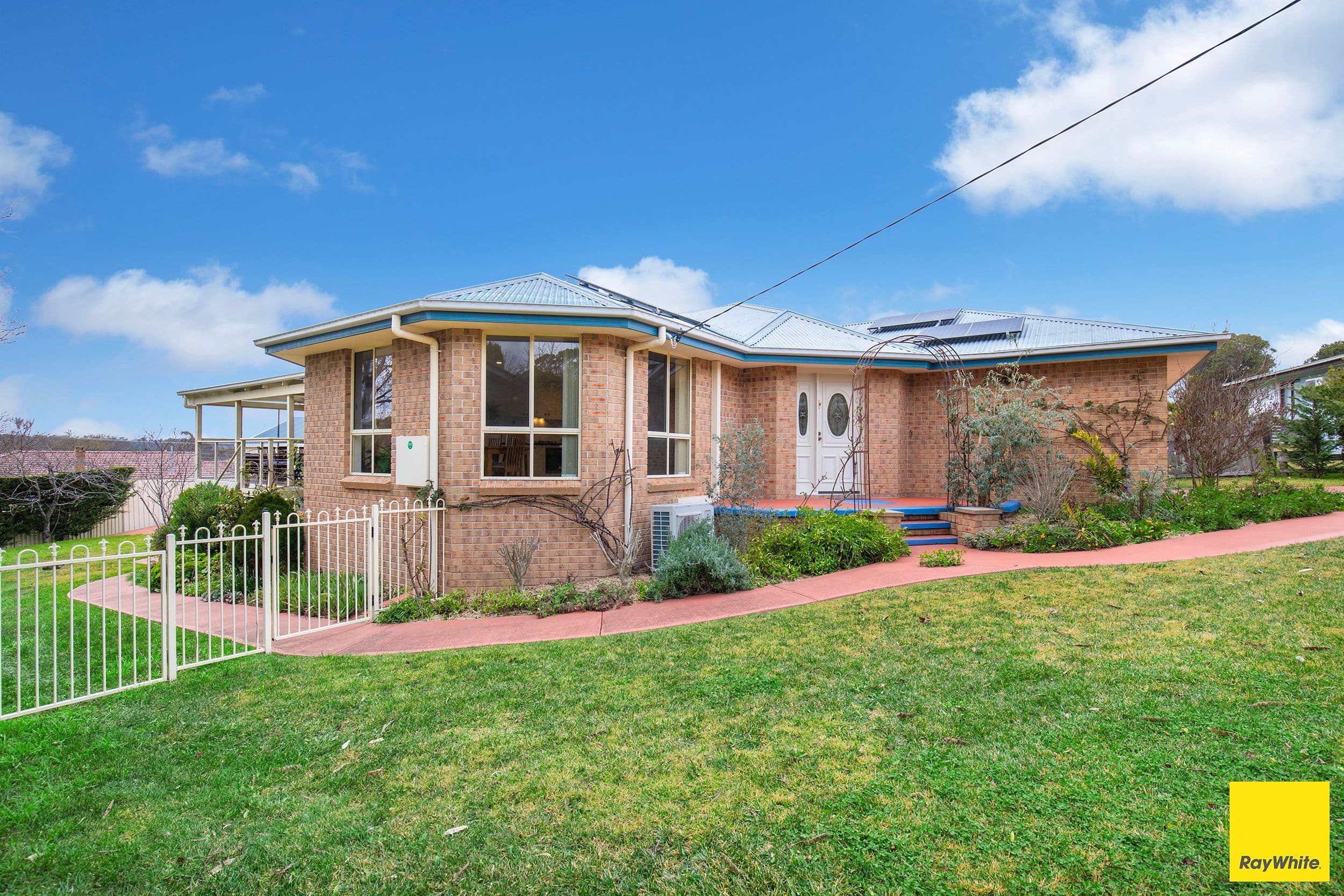 2 Johnson Avenue, Armidale NSW 2350, Armidale - Thumbnail 2