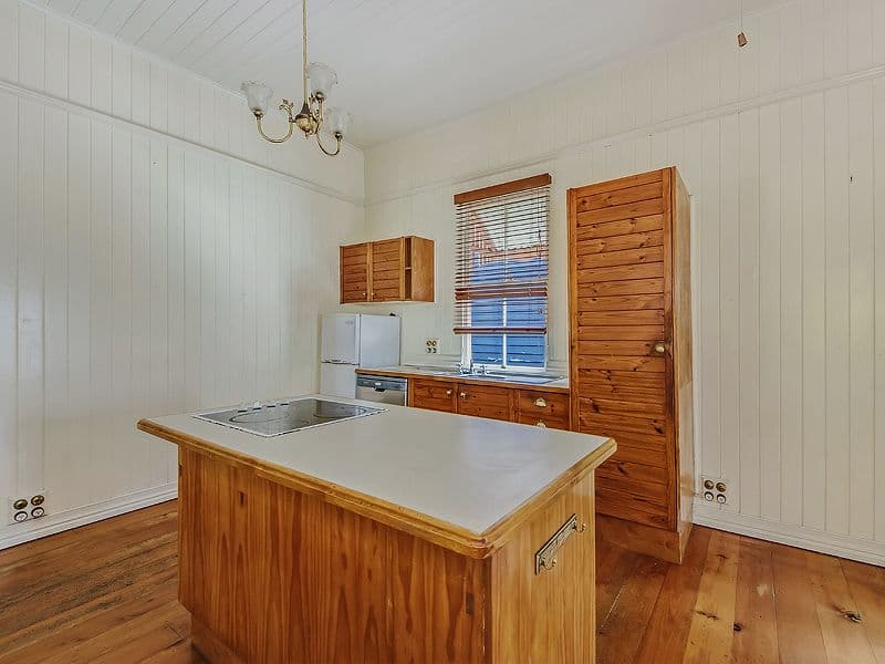 18 Norman Street, SOUTHPORT QLD 4215, Southport - Thumbnail 3