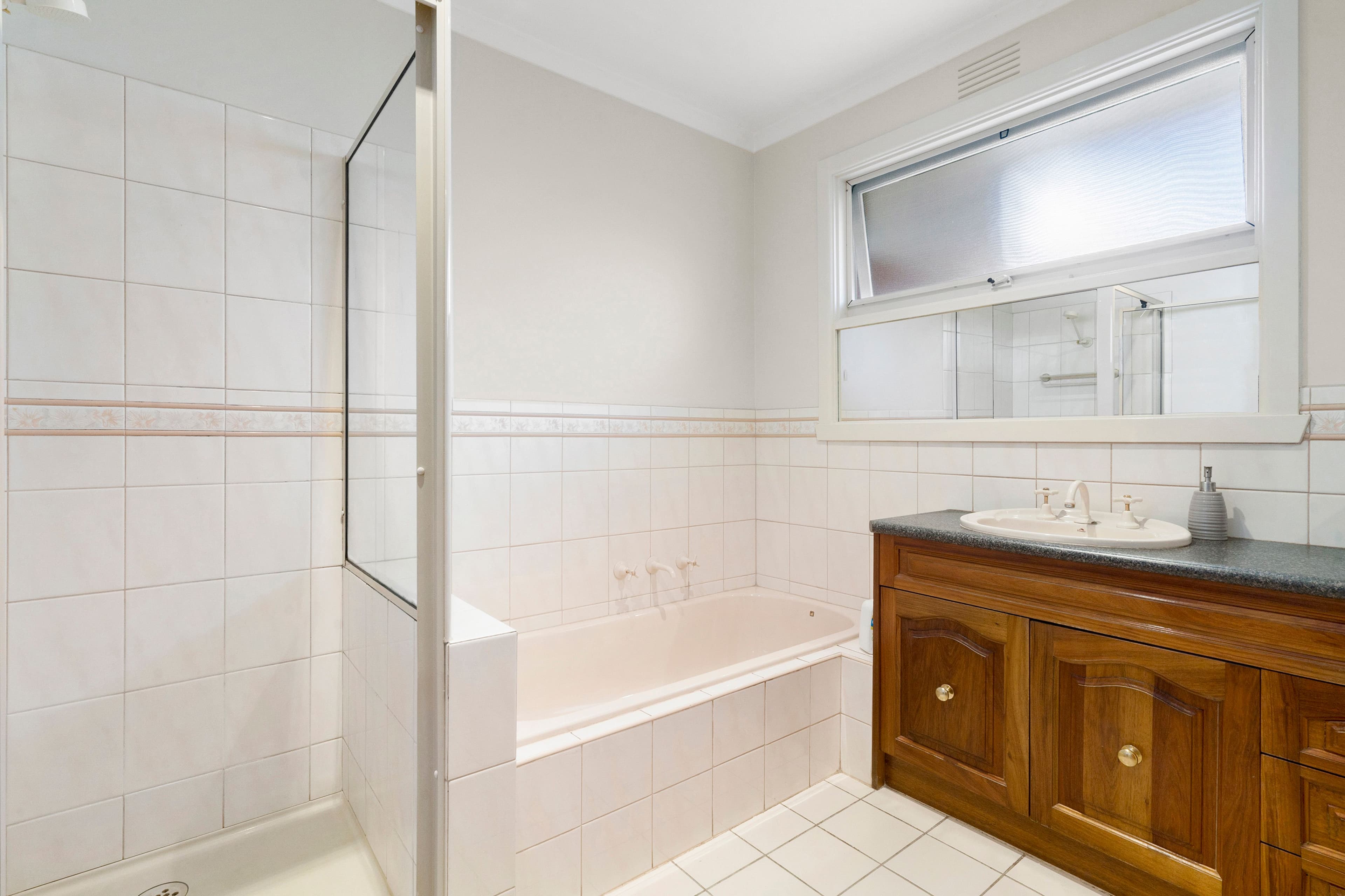 6 Hibiscus Avenue, Frankston VIC 3199, Frankston - Thumbnail 6