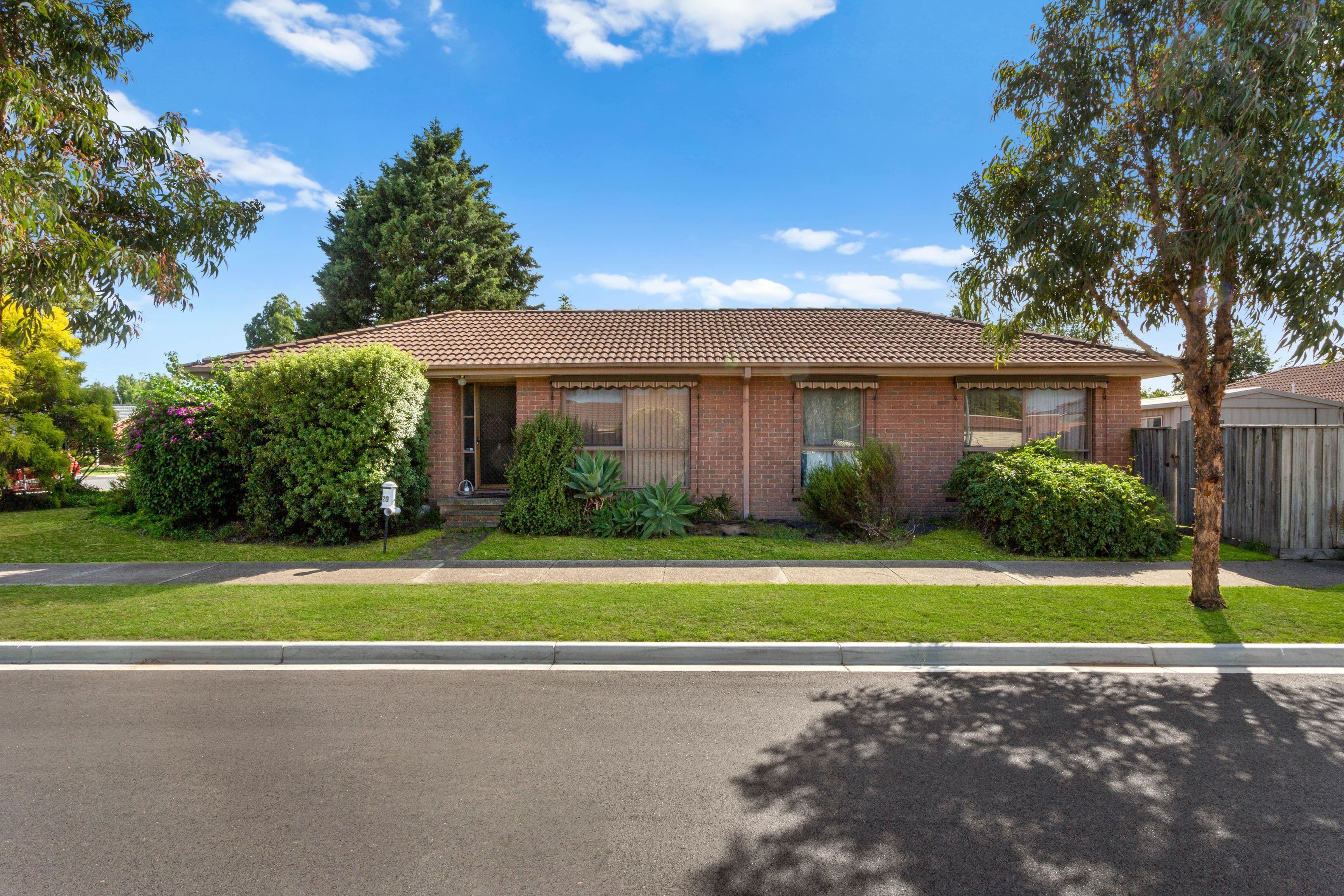20 McClelland Drive, Mill Park VIC 3082, Mill Park - Thumbnail 2