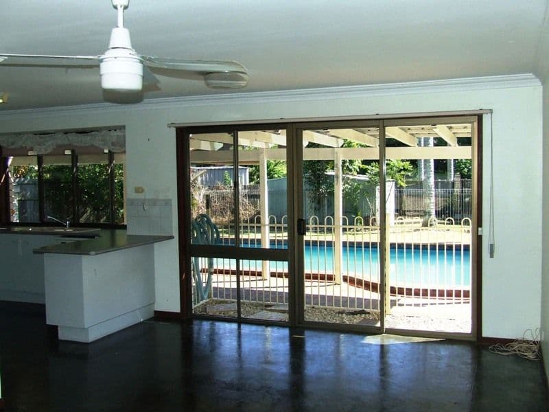 2 Harry Place, BEERWAH QLD 4519, Beerwah - Thumbnail 2