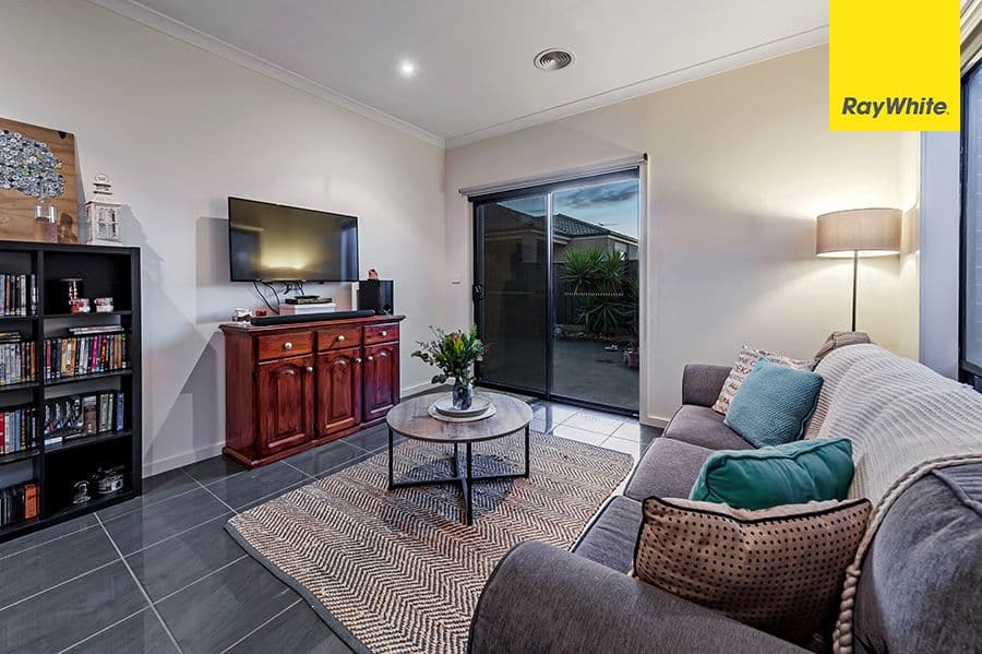 21 Fermont Avenue, Craigieburn VIC 3064, Craigieburn - Thumbnail 4