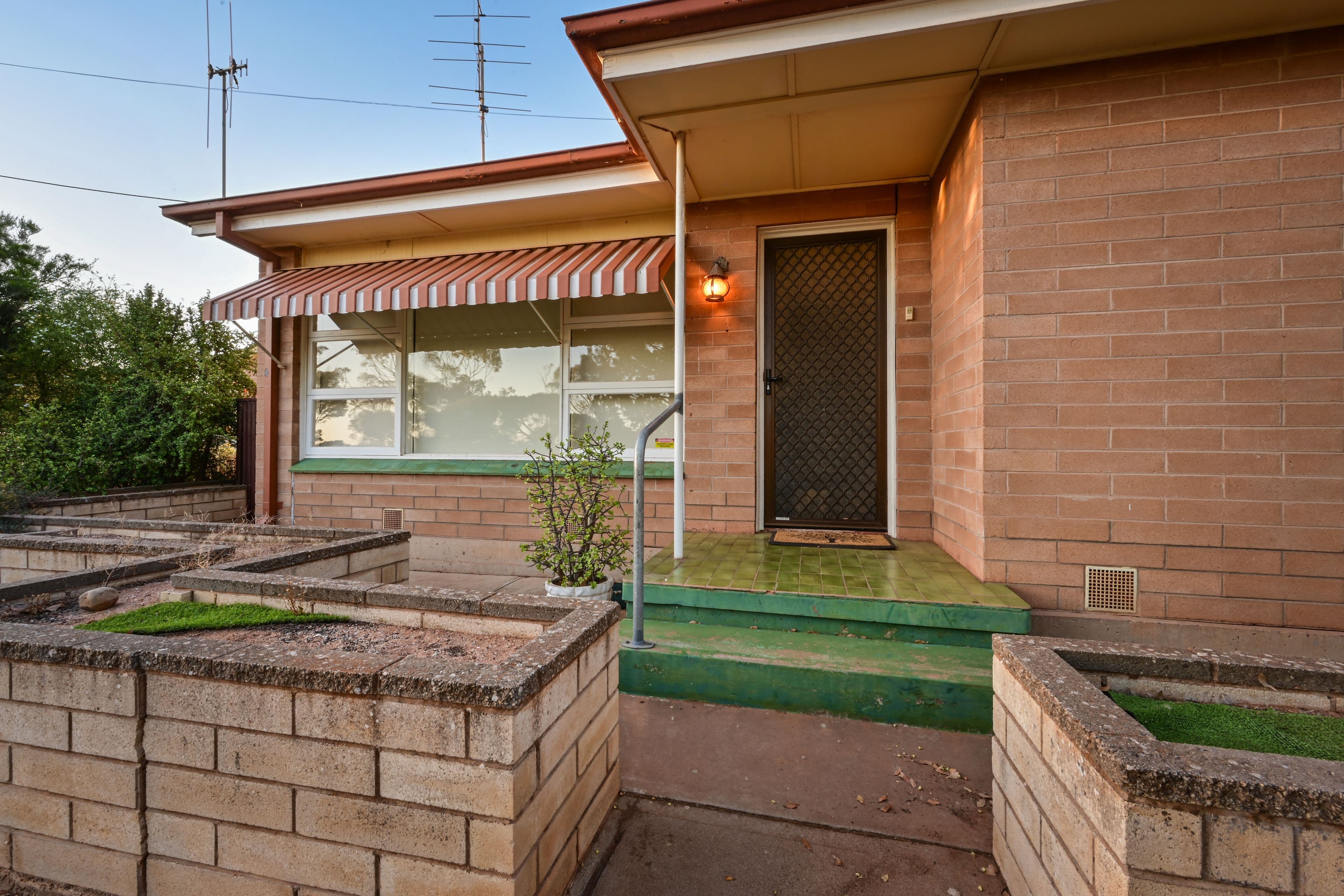 198 Cartledge Avenue, Whyalla Stuart SA 5608, Whyalla Stuart - Thumbnail 2