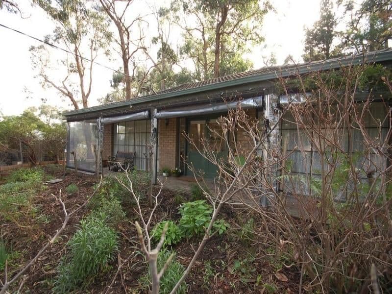 4 Aqueduct Avenue, MOUNT EVELYN VIC 3796, Mount Evelyn - Thumbnail 2