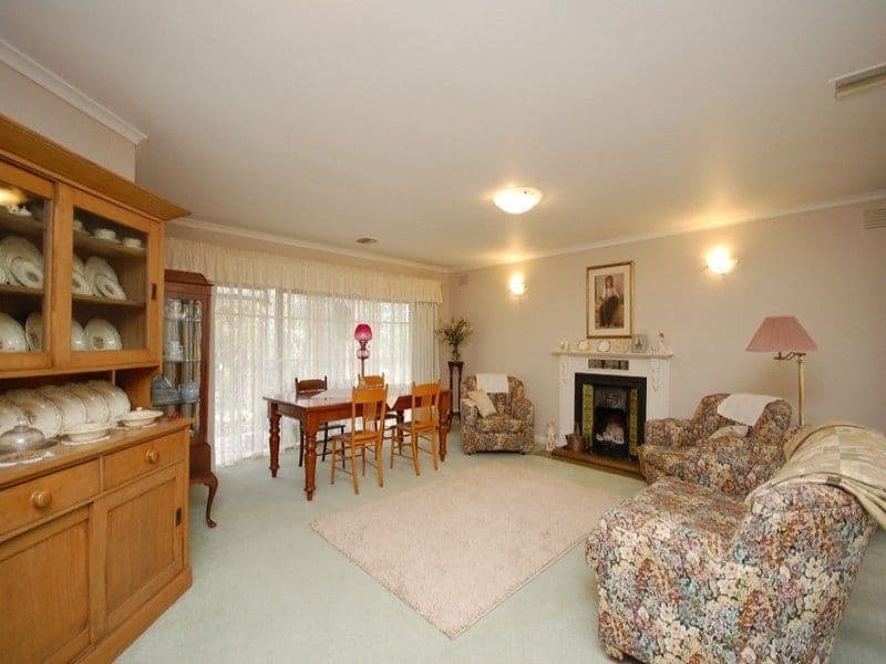 4 Aqueduct Avenue, MOUNT EVELYN VIC 3796, Mount Evelyn - Thumbnail 3
