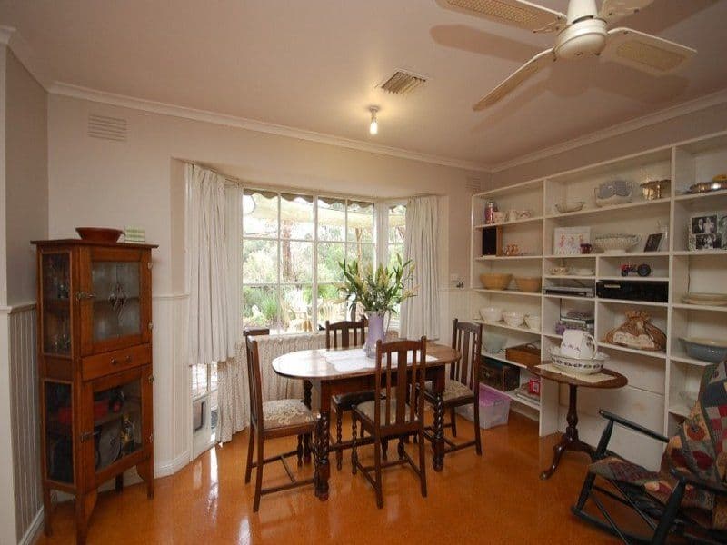 4 Aqueduct Avenue, MOUNT EVELYN VIC 3796, Mount Evelyn - Thumbnail 5