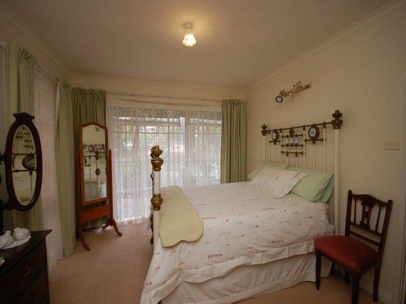 4 Aqueduct Avenue, MOUNT EVELYN VIC 3796, Mount Evelyn - Thumbnail 6