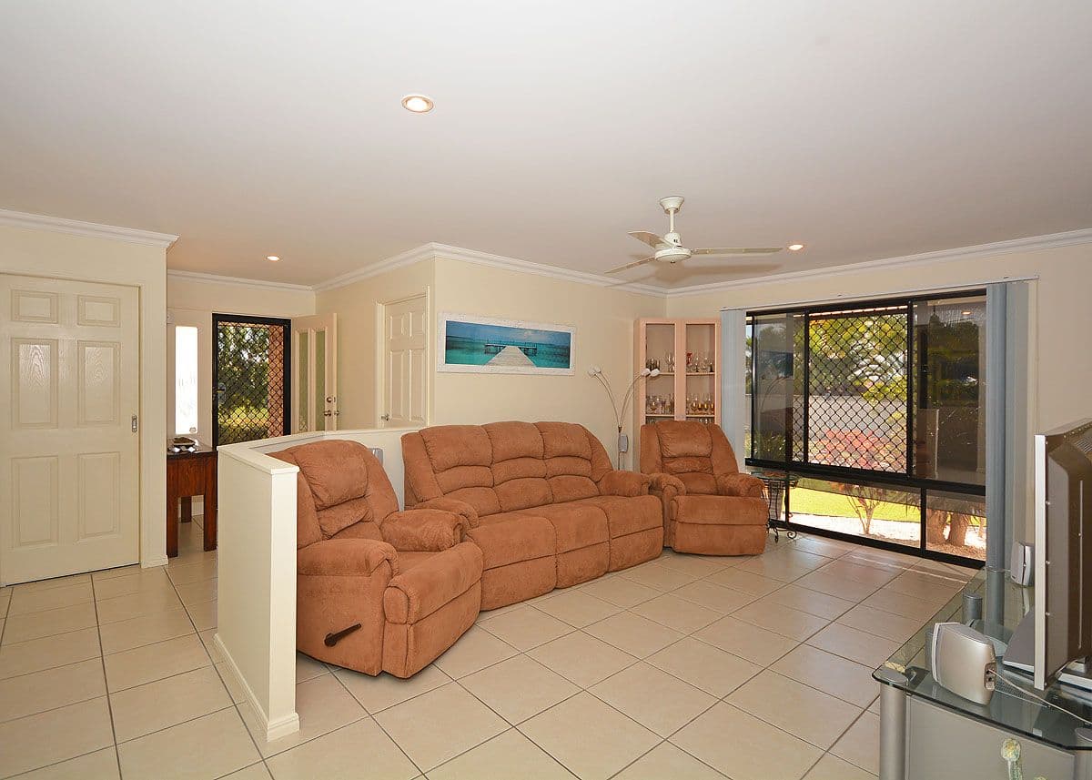 1 Westminster Court, Kawungan QLD 4655, Kawungan - Thumbnail 2