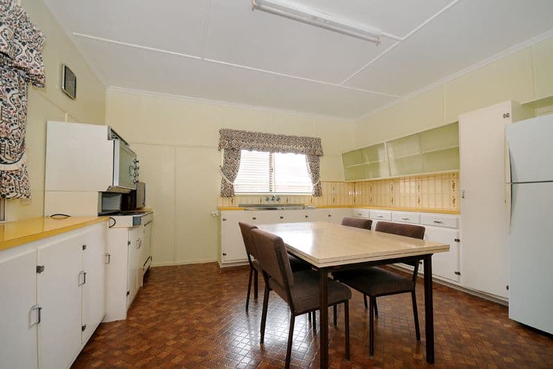 3 Edith Street, Newtown QLD 4350, Newtown - Thumbnail 2