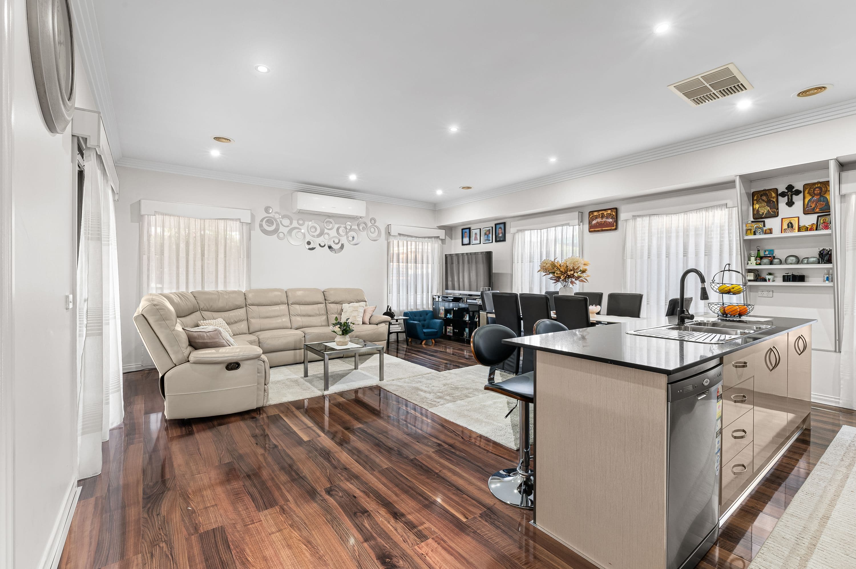 12 Leonie Close, South Morang VIC 3752, South Morang - Thumbnail 5