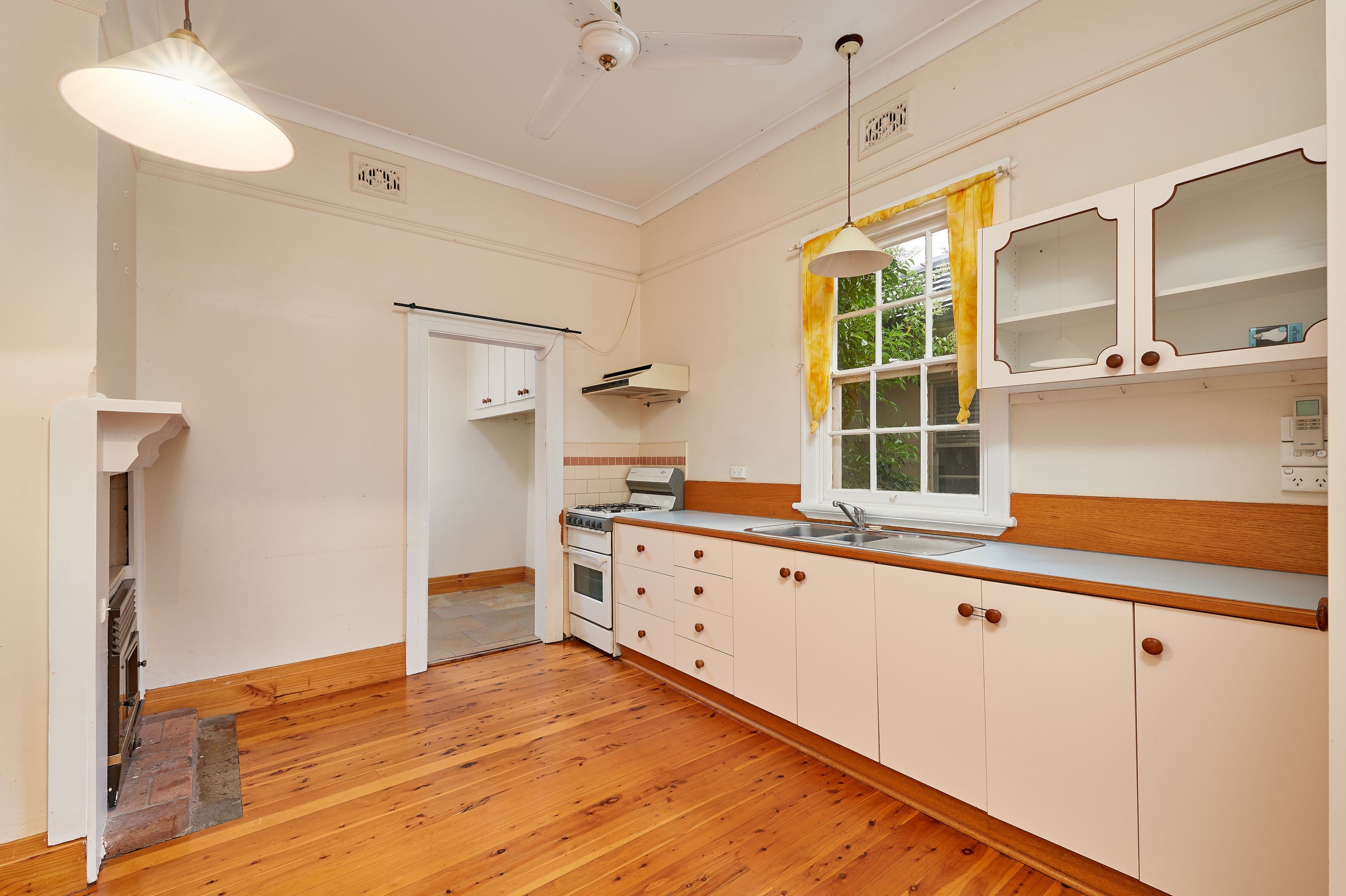 18 Norman Street, Turvey Park NSW 2650, Turvey Park - Thumbnail 2