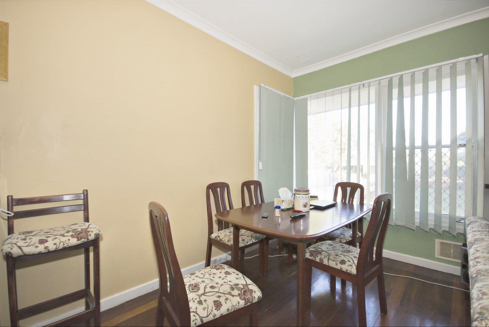 79 Curlington Cresent, BALGA WA 6061, Balga - Thumbnail 4