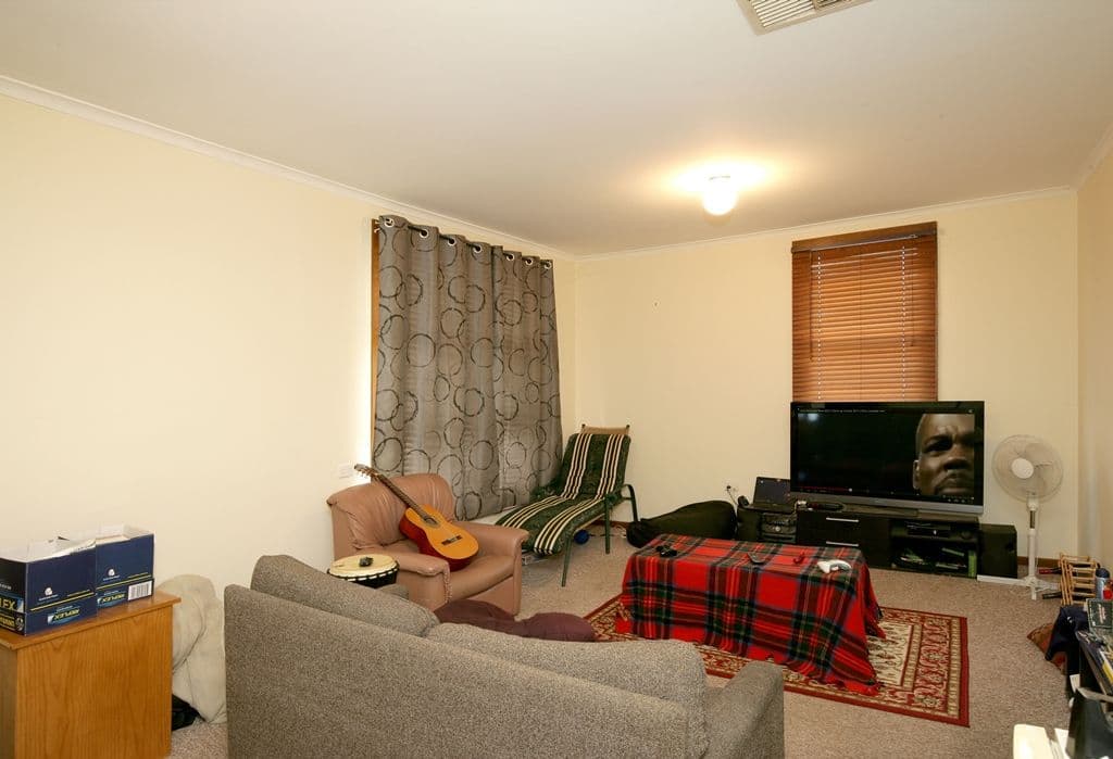 4 Fernleigh Road, Mount Austin NSW 2650, Mount Austin - Thumbnail 3