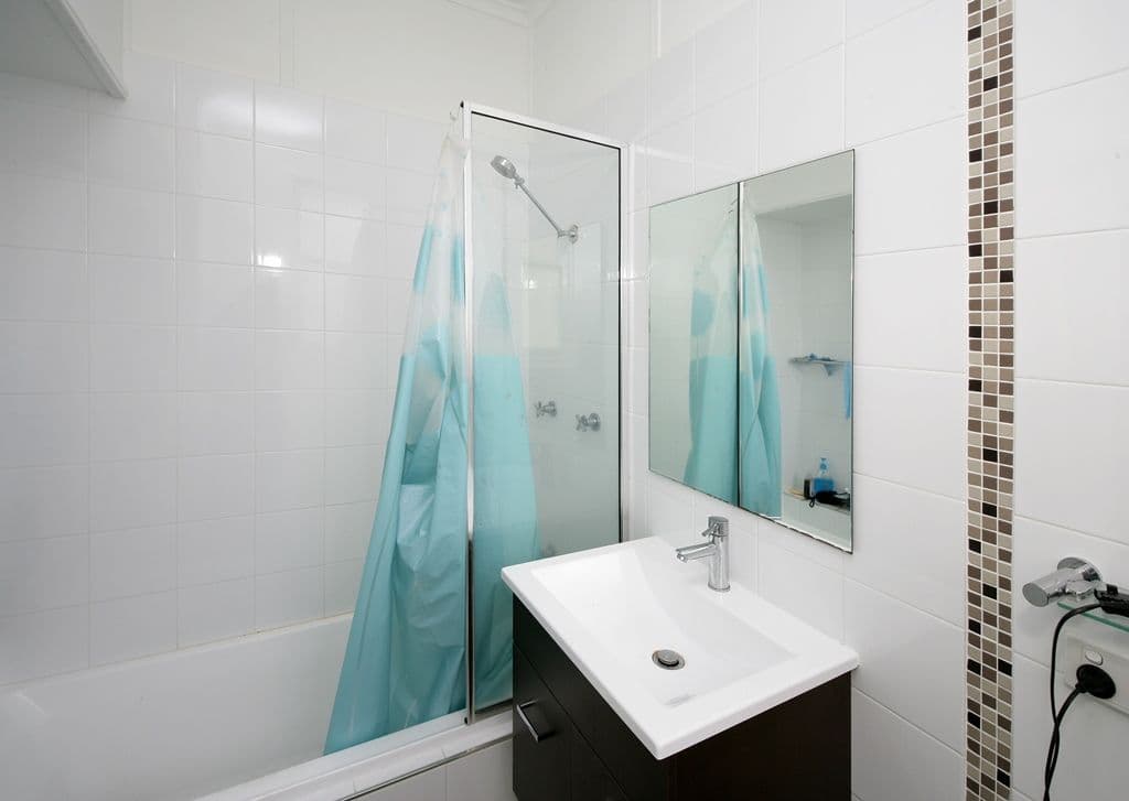 4 Fernleigh Road, Mount Austin NSW 2650, Mount Austin - Thumbnail 4