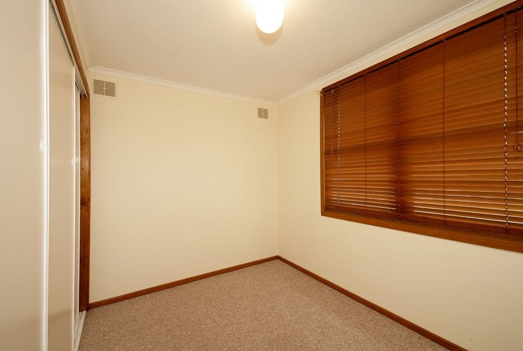4 Fernleigh Road, Mount Austin NSW 2650, Mount Austin - Thumbnail 6