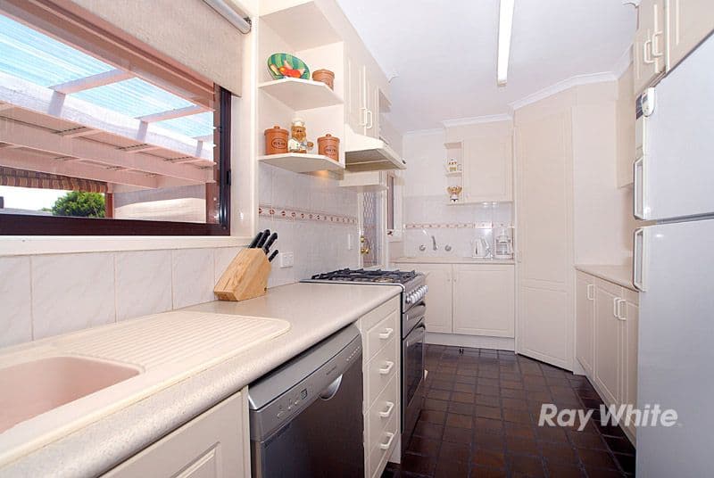 10 Yennora Court, KEYSBOROUGH VIC 3173, Keysborough - Thumbnail 2