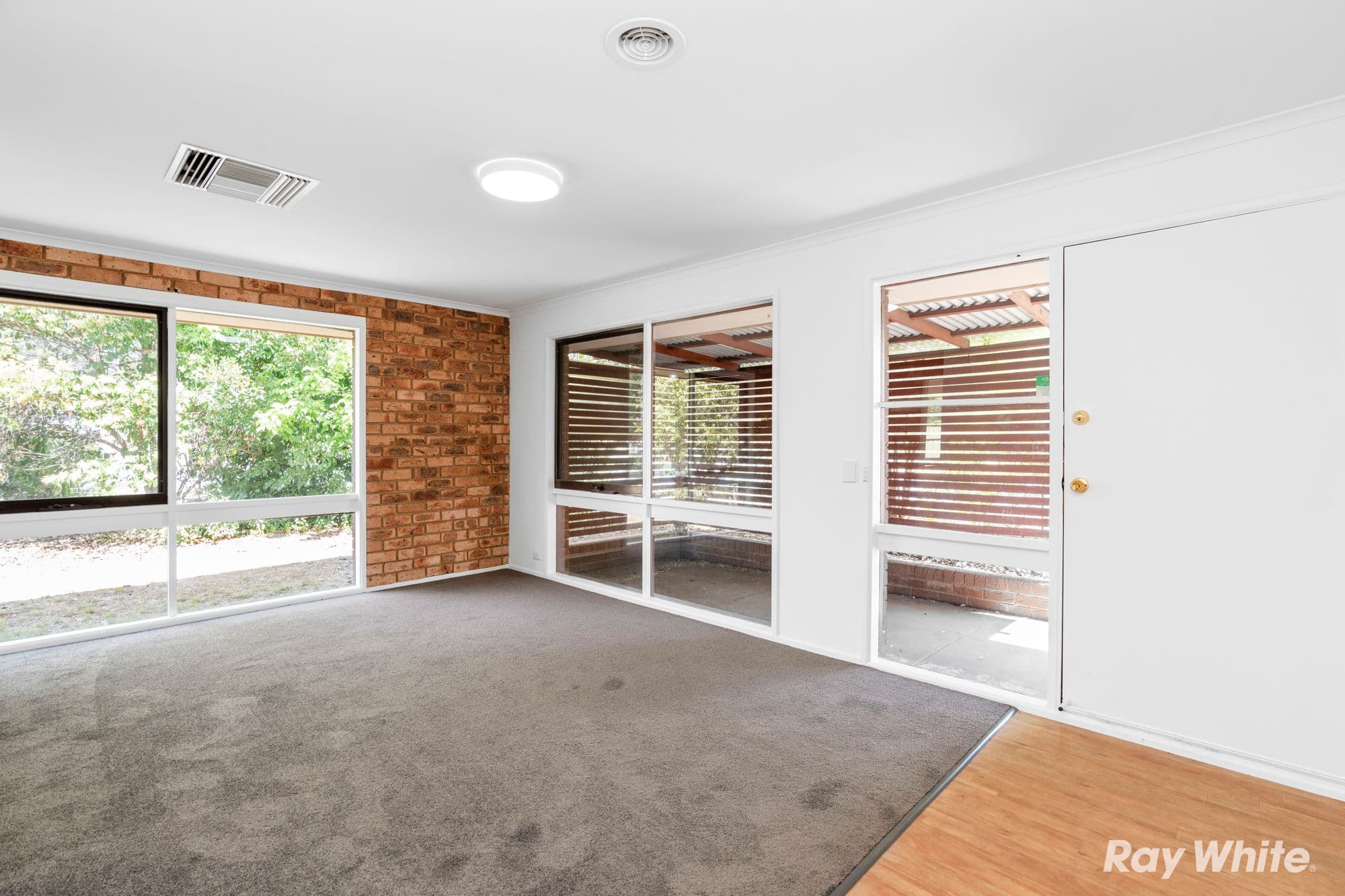 52 Pinaroo Drive, Glenfield Park NSW 2650, Glenfield Park - Thumbnail 4