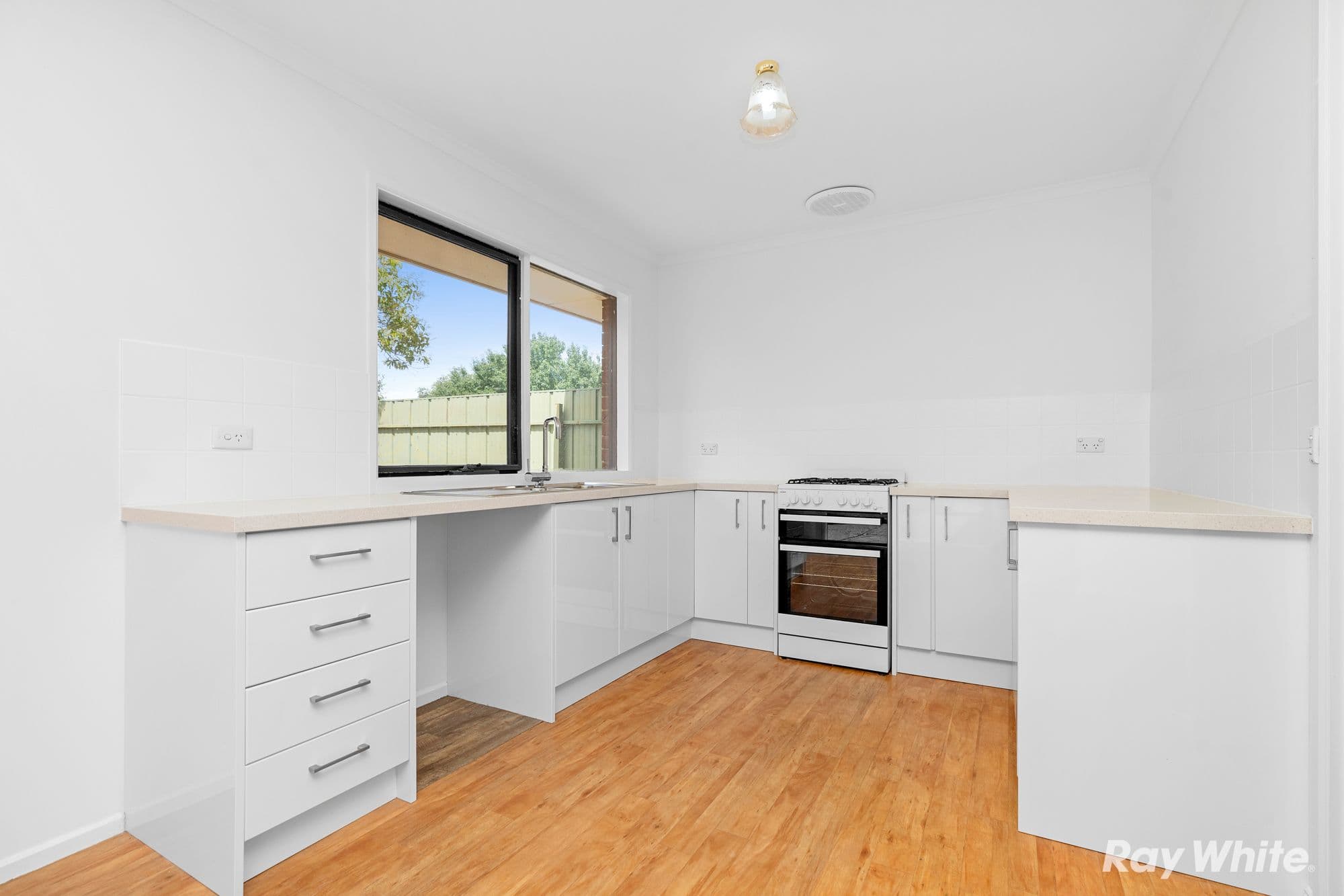 52 Pinaroo Drive, Glenfield Park NSW 2650, Glenfield Park - Thumbnail 7