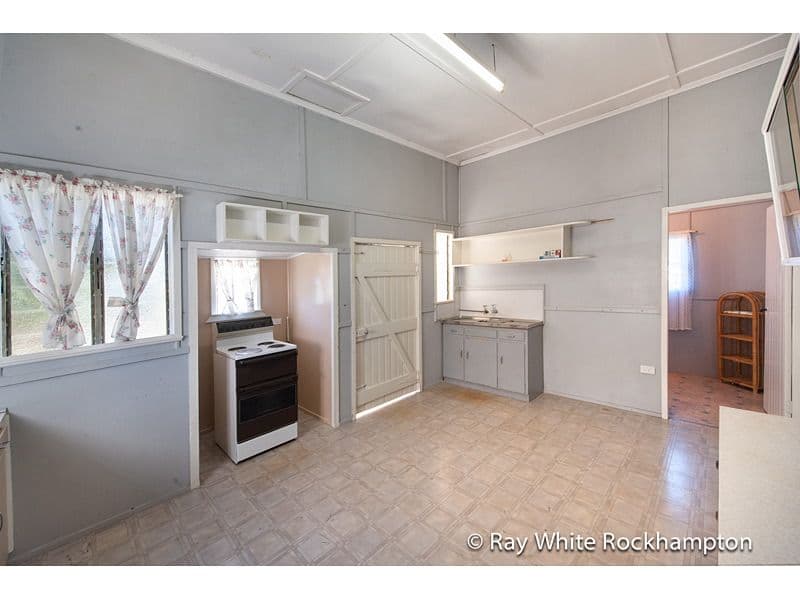35 Denning Street, PARK AVENUE QLD 4701, Park Avenue - Thumbnail 6