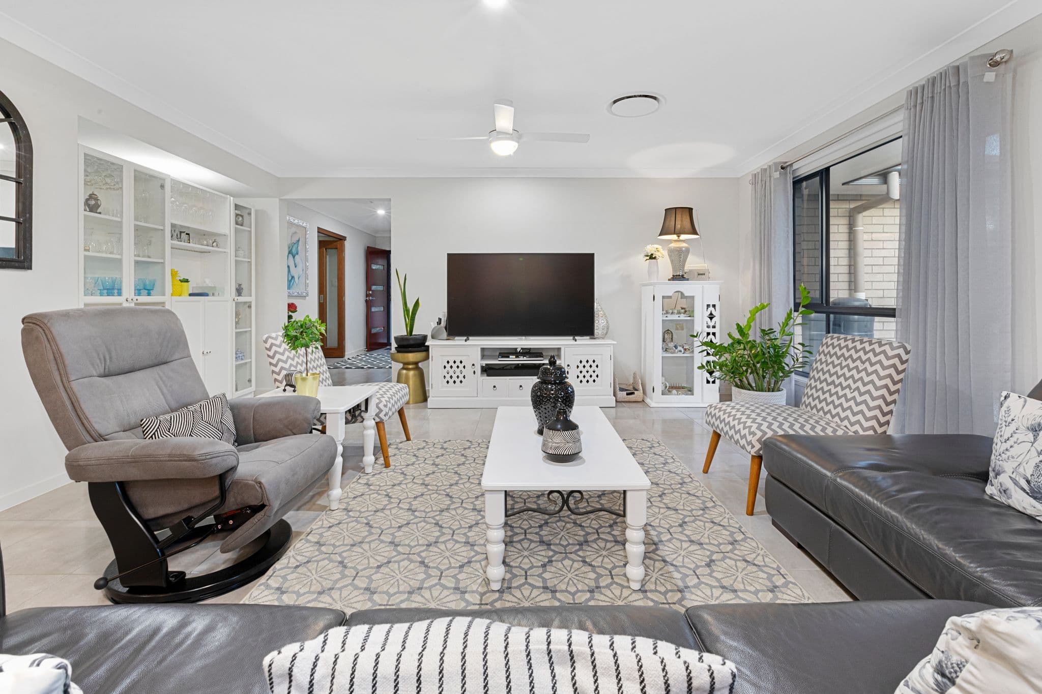 48 Stradbroke Crescent, Springfield Lakes QLD 4300, Springfield Lakes - Thumbnail 3