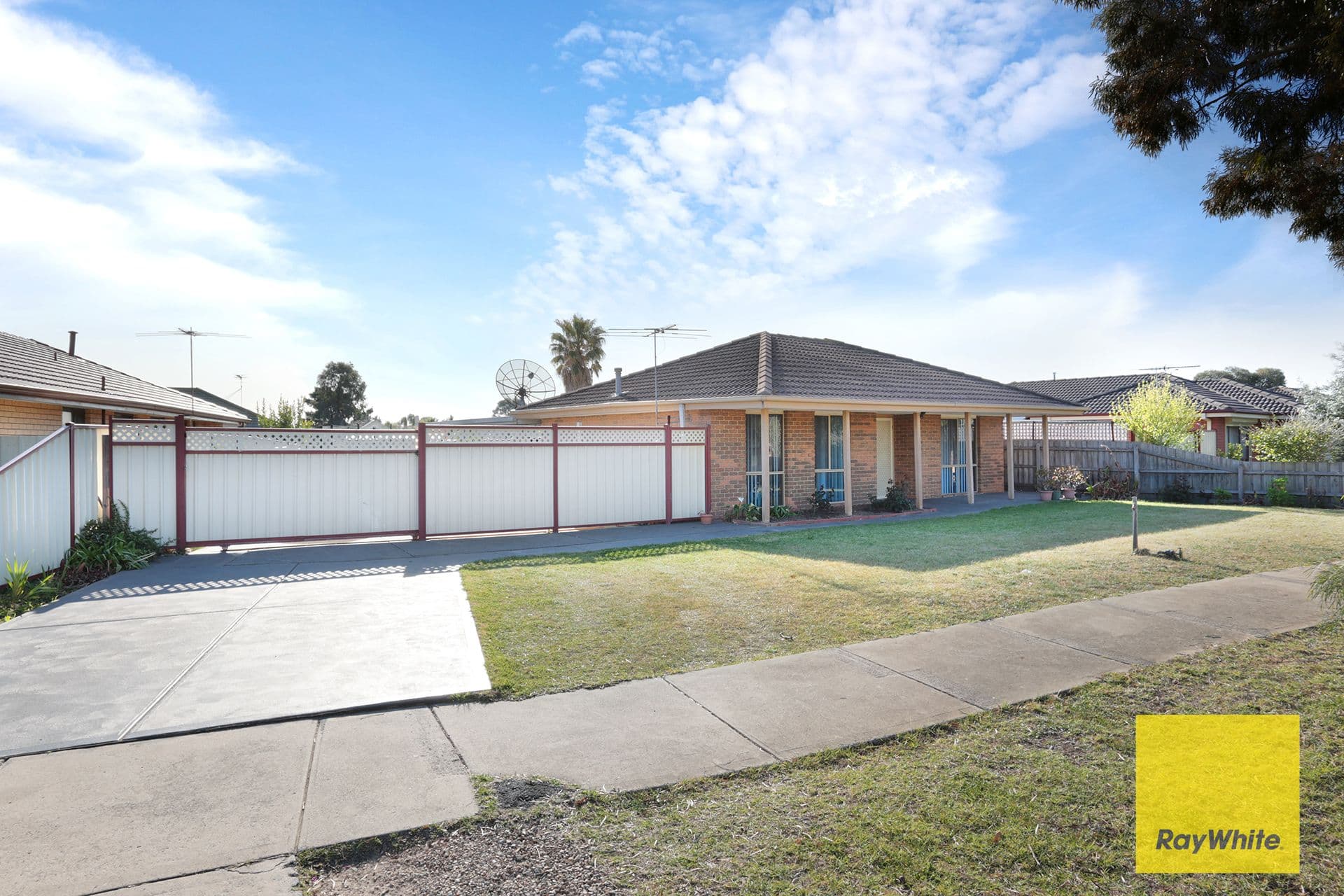 13 Longfellow Drive, Delahey VIC 3037, Delahey - Thumbnail 4