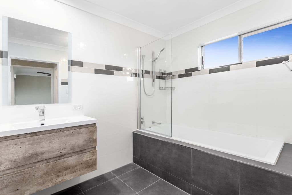 2 Flemington Street, Caroline Springs - Thumbnail 4