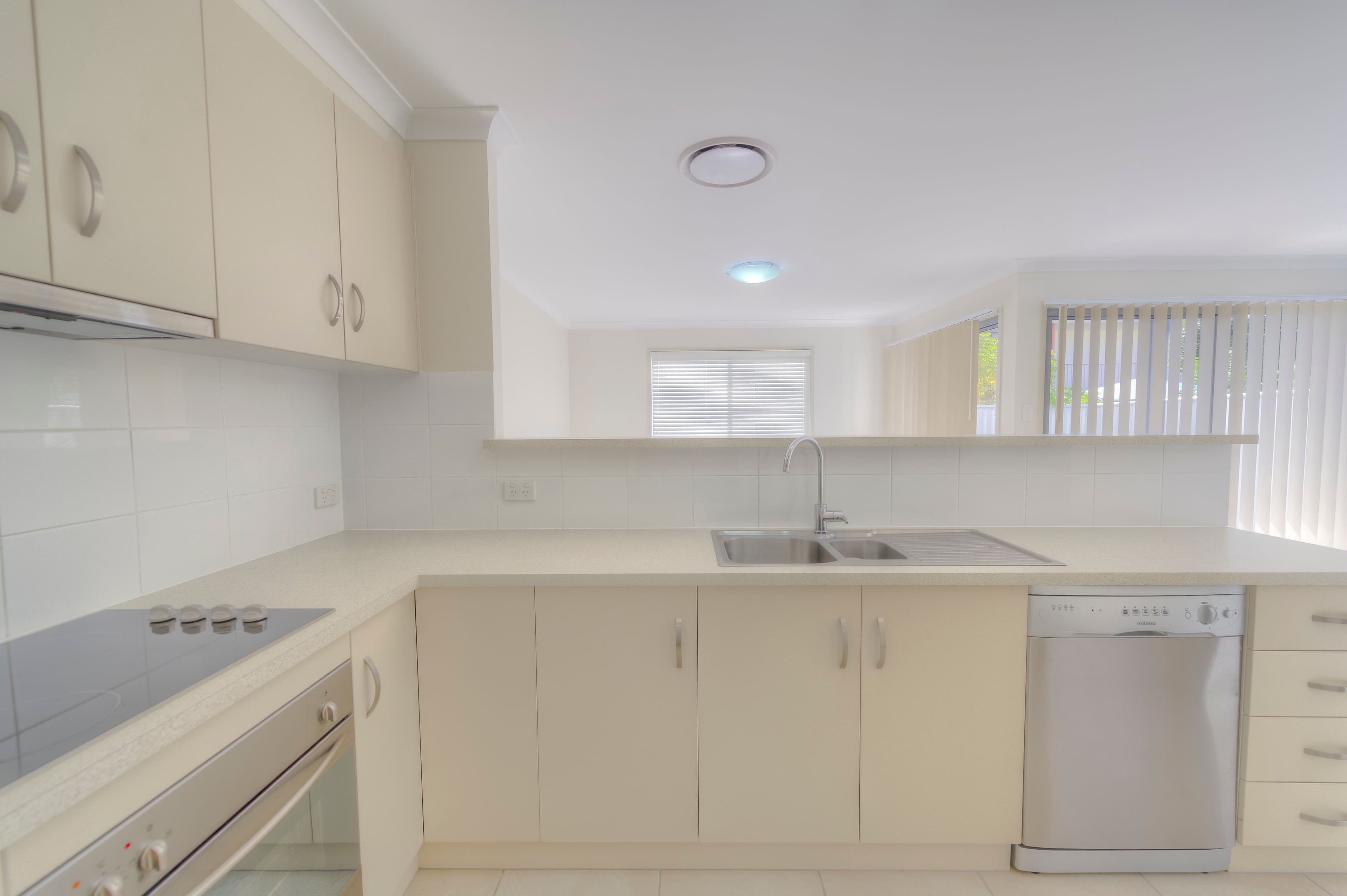  37 Condamine Street, Miles QLD 4415, Miles - Thumbnail 3