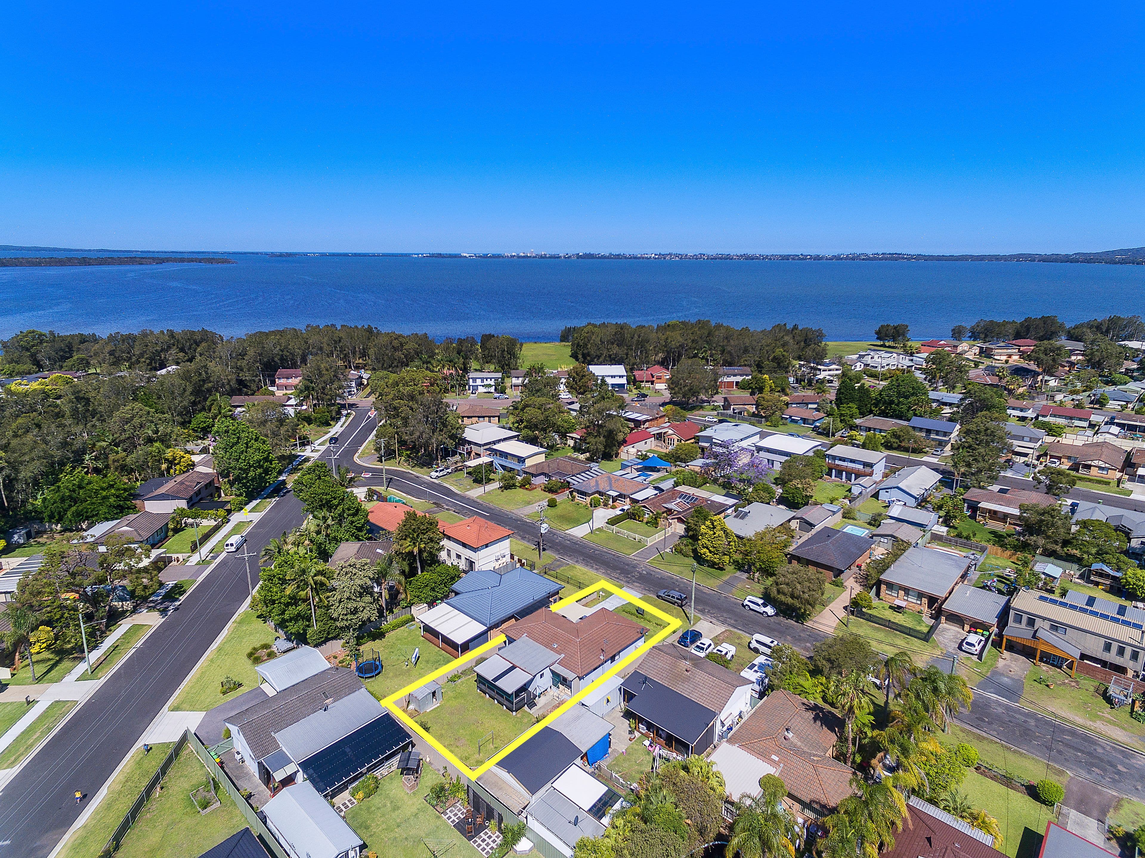 3 St James Avenue, Berkeley Vale - Image 1